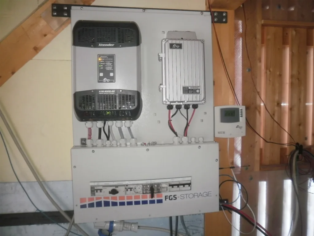fotovoltaico-in-isola-4kw-per-baita-di-montagna-1