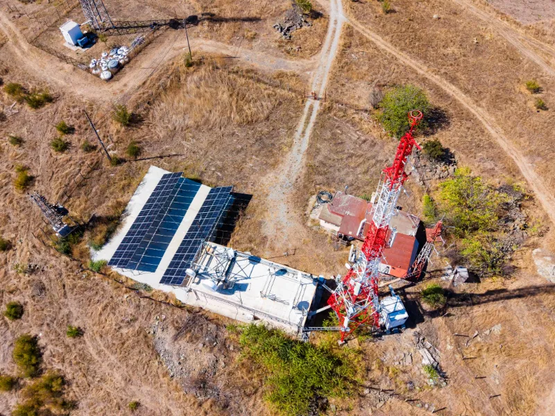 AdobeStock_18567087s46 fotovoltaico-a-isola-con-accumulo-per-baite-luoghi-remoti-cremona