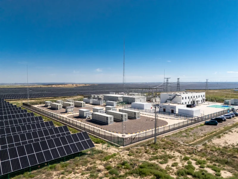 impianti-fotovoltaici-con-accumulo-per-aziende-magazzini-a-brescia